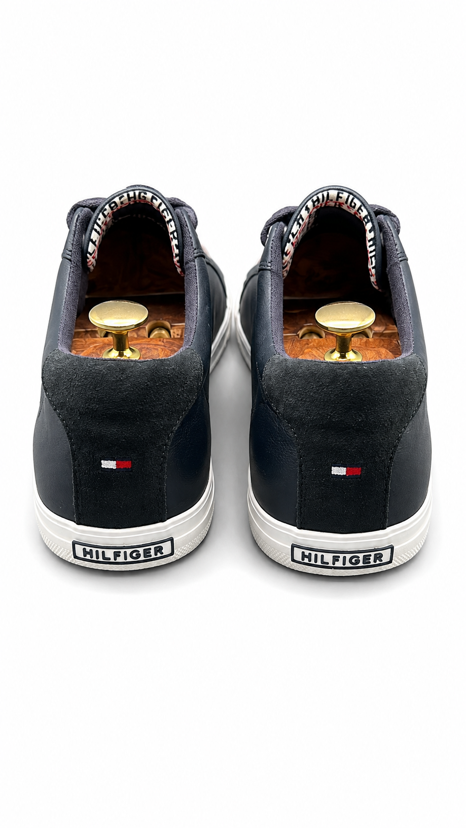 Tommy Hilfiger low-top leather sneaker