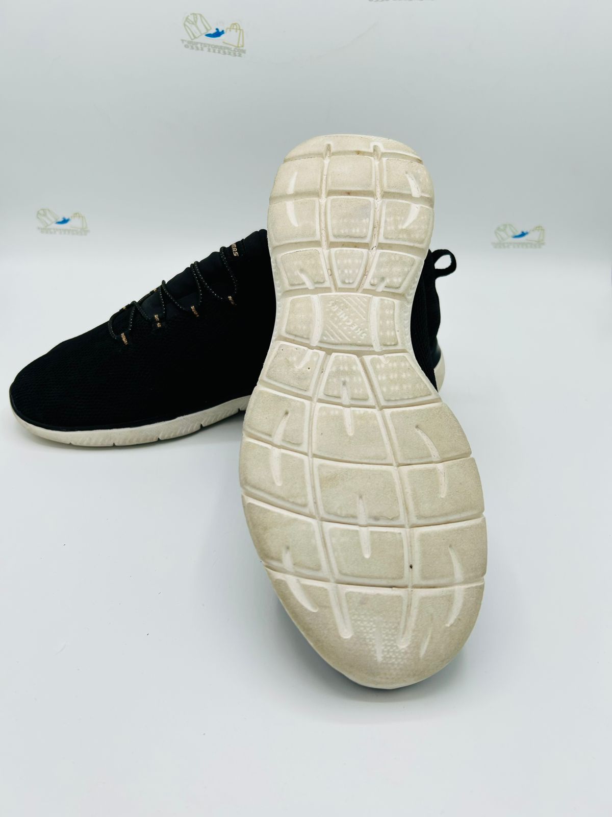 Skechers Hands Free Slip-ins Summits Classy Night sneakers