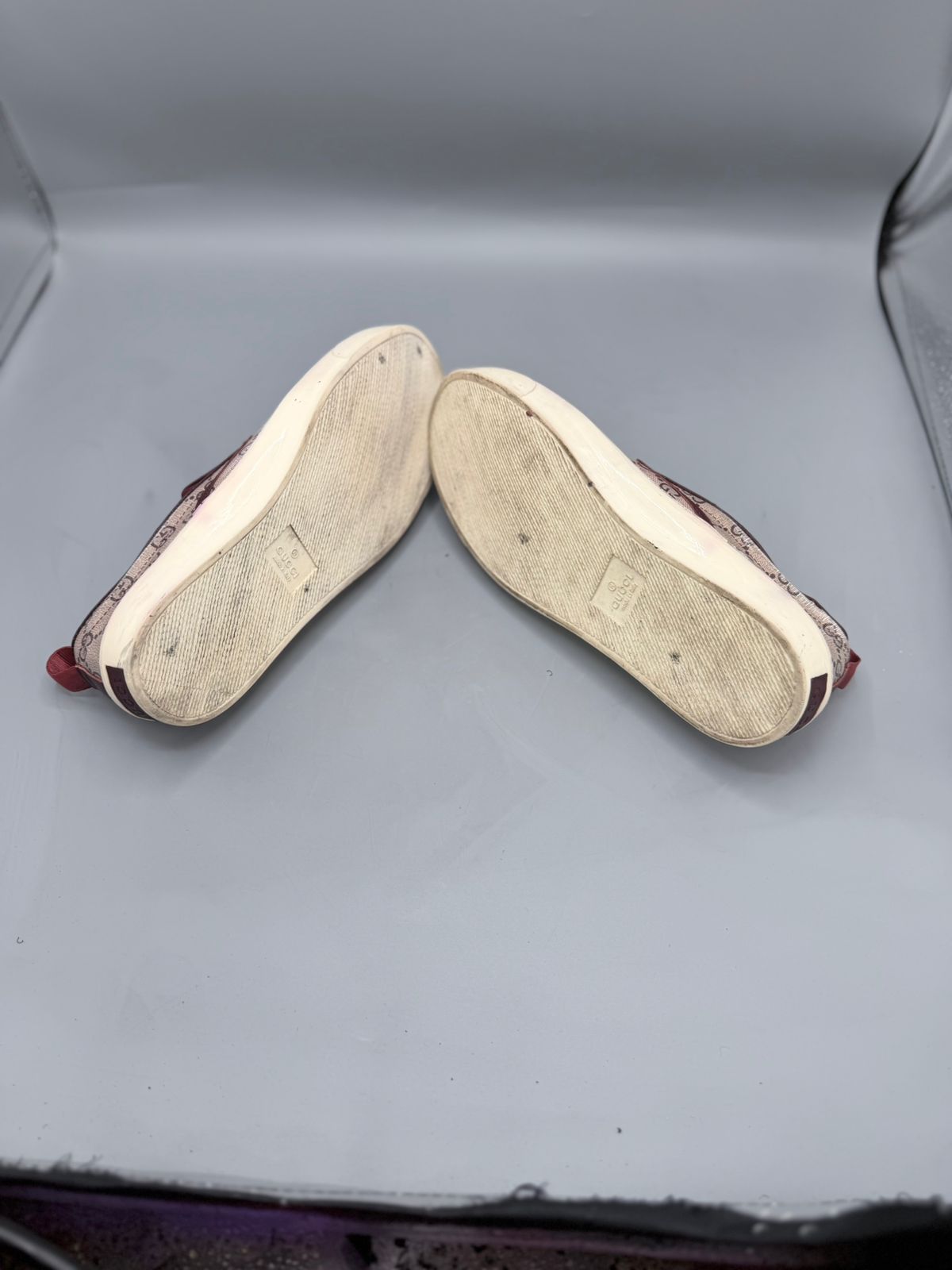 Gucci GG Supreme Tian Print Slip-On Sneakers (TSPK 0009)
