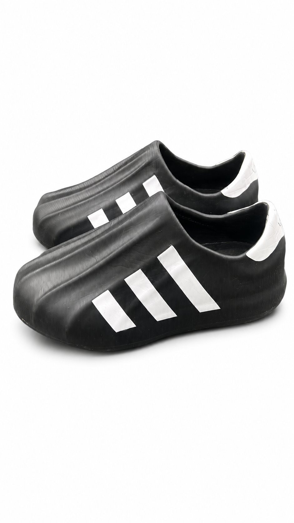 Addidasavant garde style sneaker