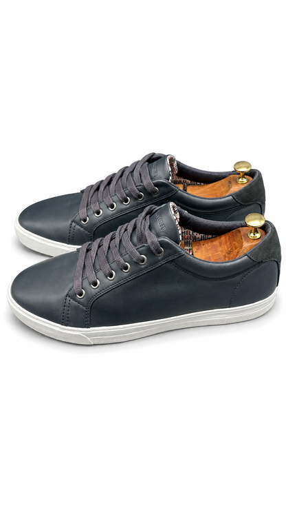 Tommy Hilfiger low-top leather sneaker