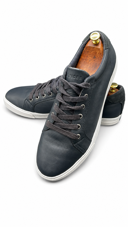 Tommy Hilfiger low-top leather sneaker
