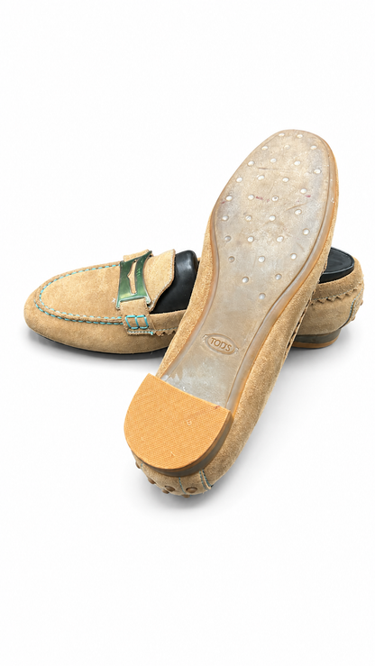 Tod's tan suede driving loafer