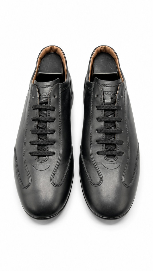 Tod's black leather sneaker