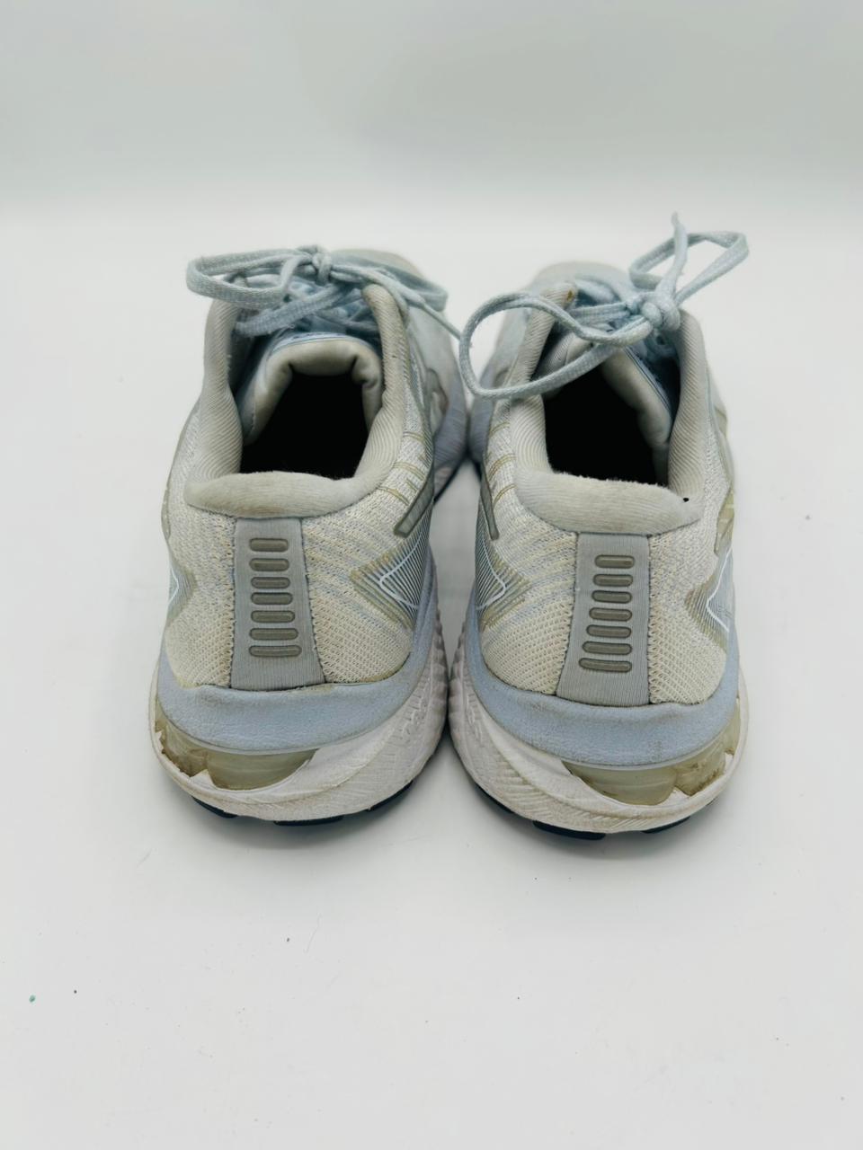 Women's Asics GT-2000 10 running shoes