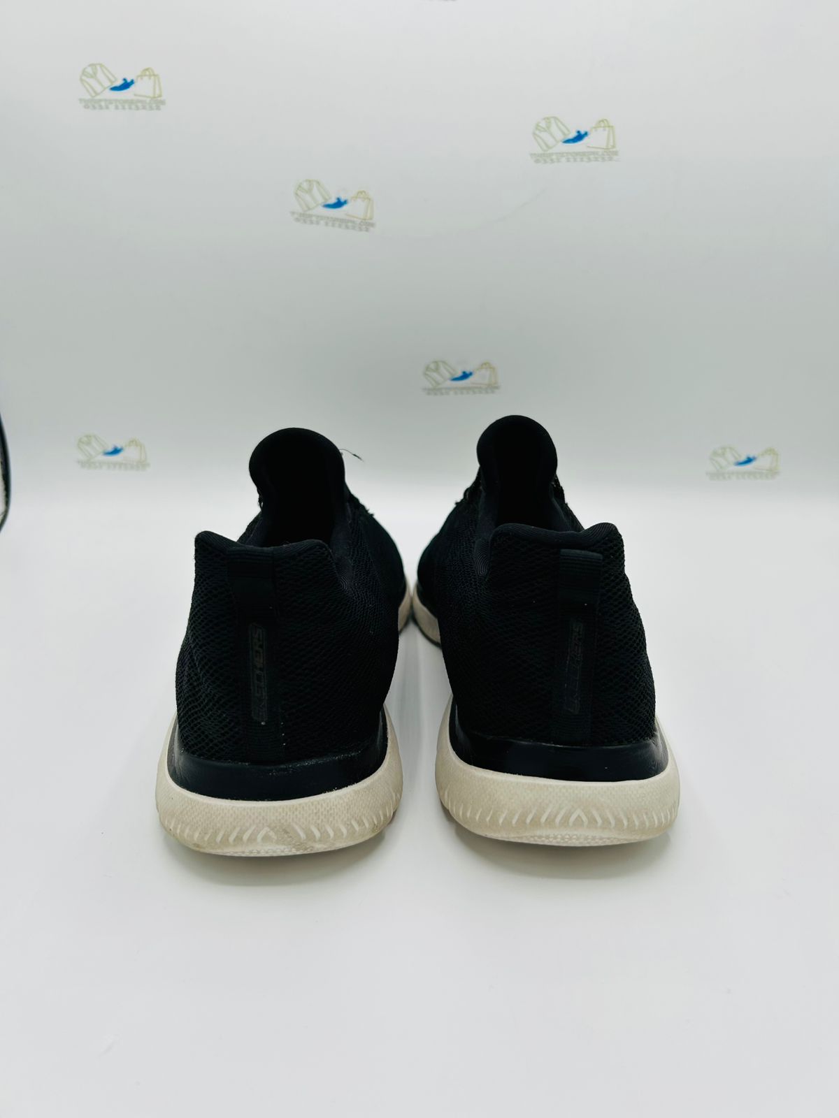 Skechers Hands Free Slip-ins Summits Classy Night sneakers