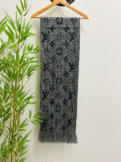 Louis Vuitton Men's Scarf