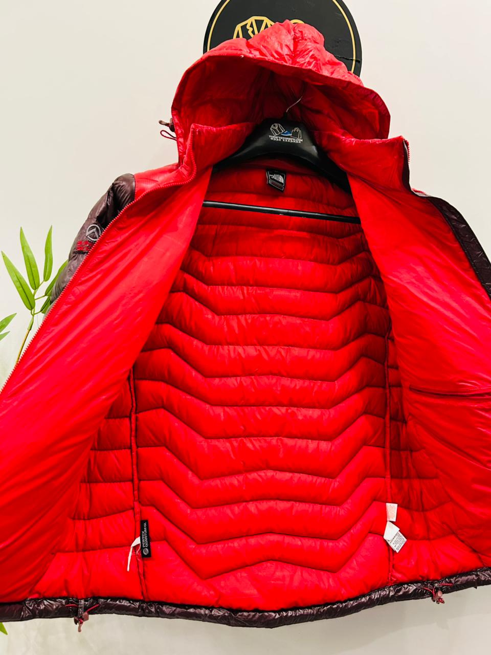 The North Face Summit Series 800 Unisex Ultra Lightweight Puffer Jacket