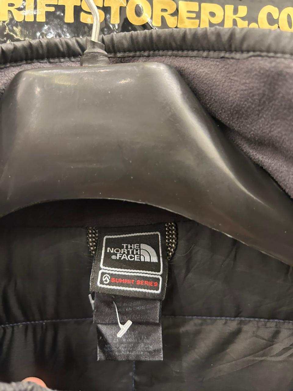 The North Face Ultra Lightweight Packable Puffer Jacket (NF11)