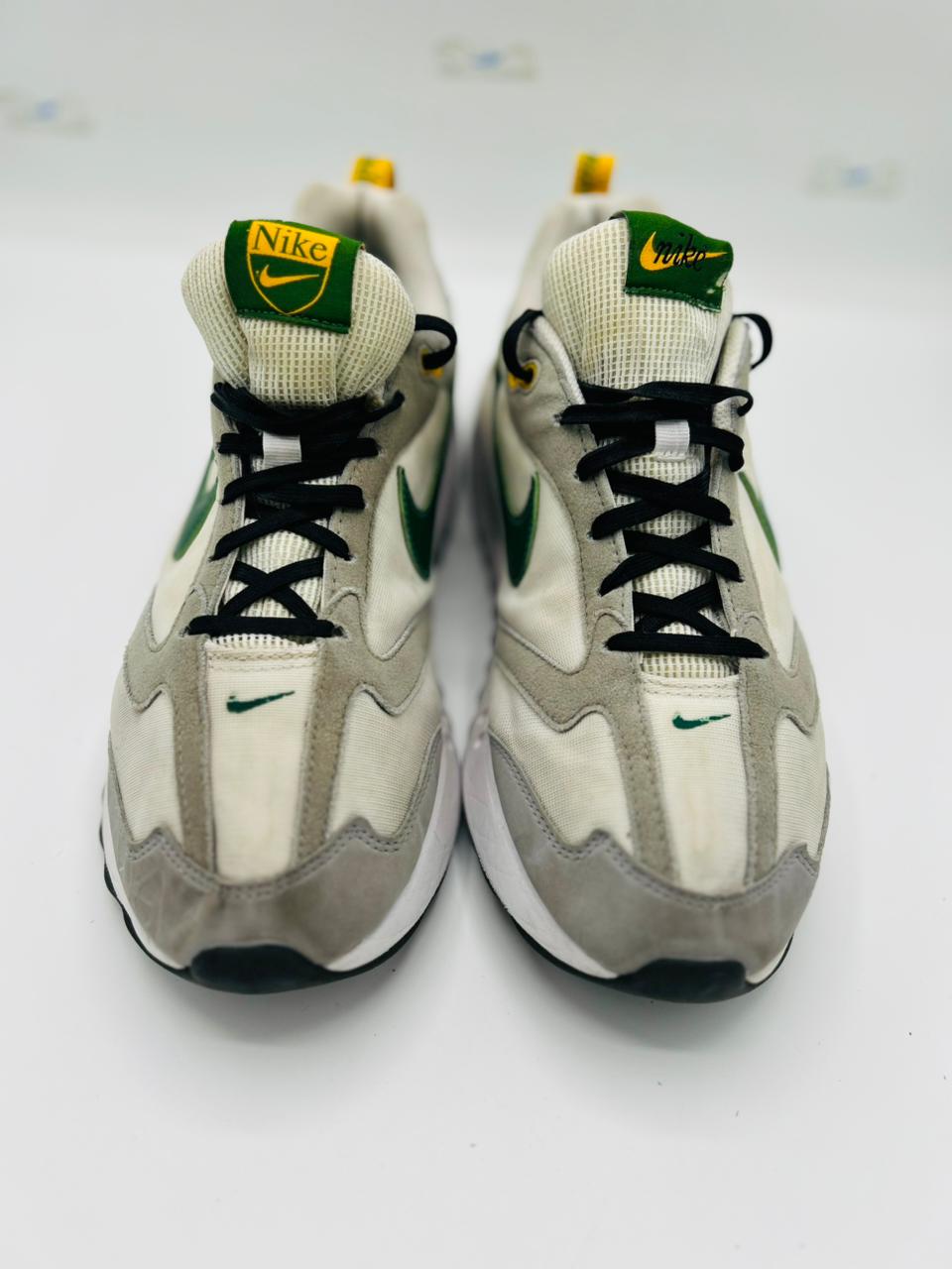 Nike Air Max Dawn Sneakers