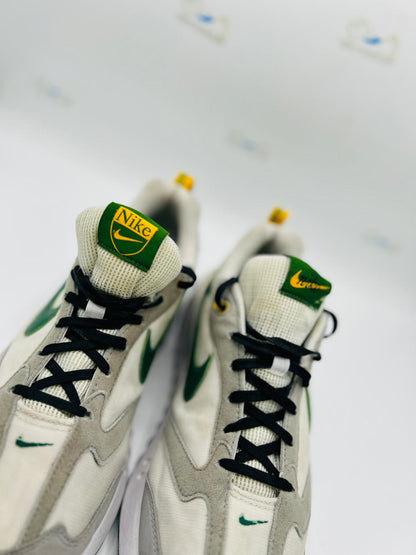 Nike Air Max Dawn Sneakers