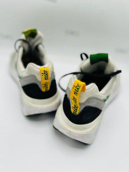 Nike Air Max Dawn Sneakers