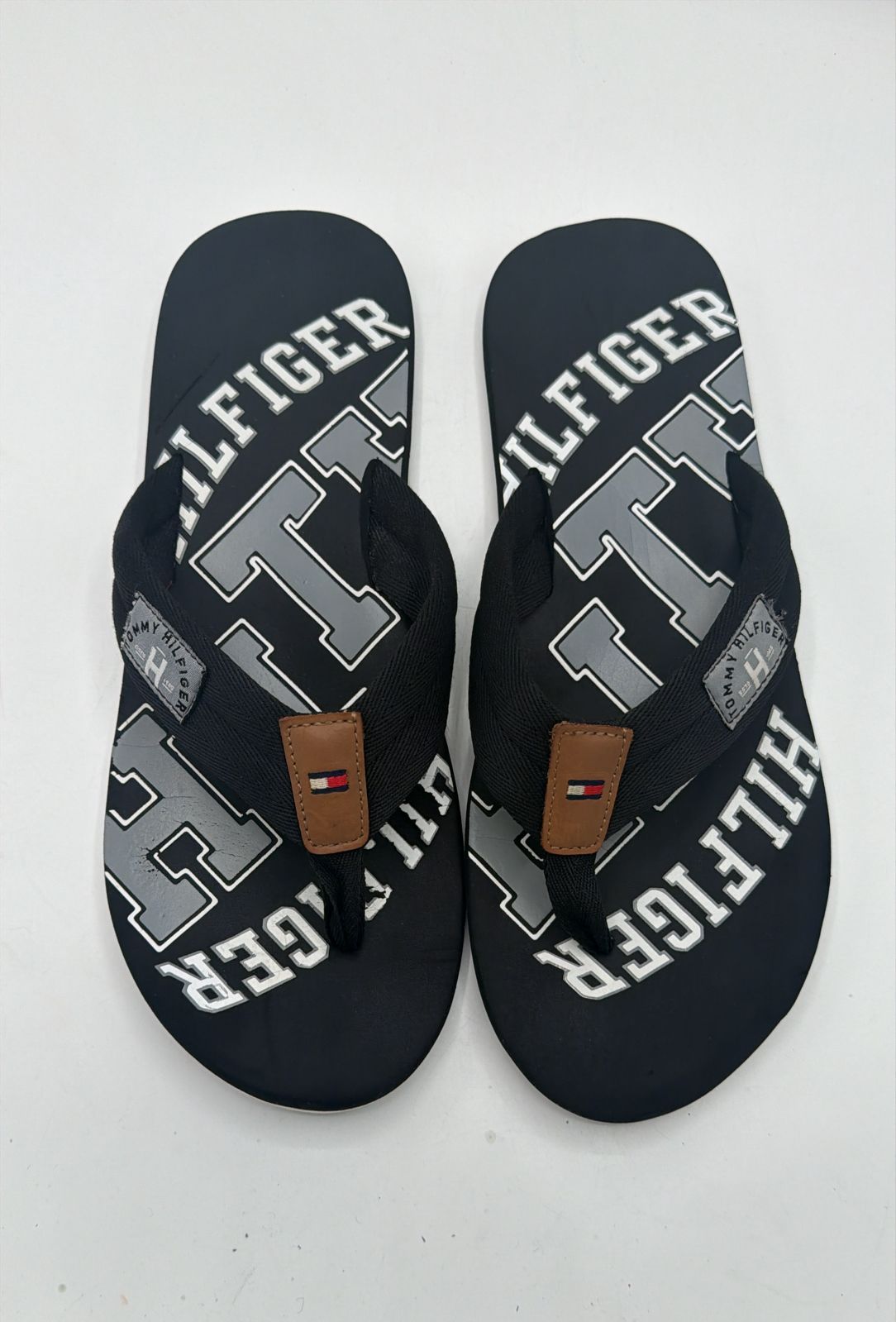 Tommy Hilfiger Men’s Essential TH Beach Sandal Flip-Flops (TSPK 0018)