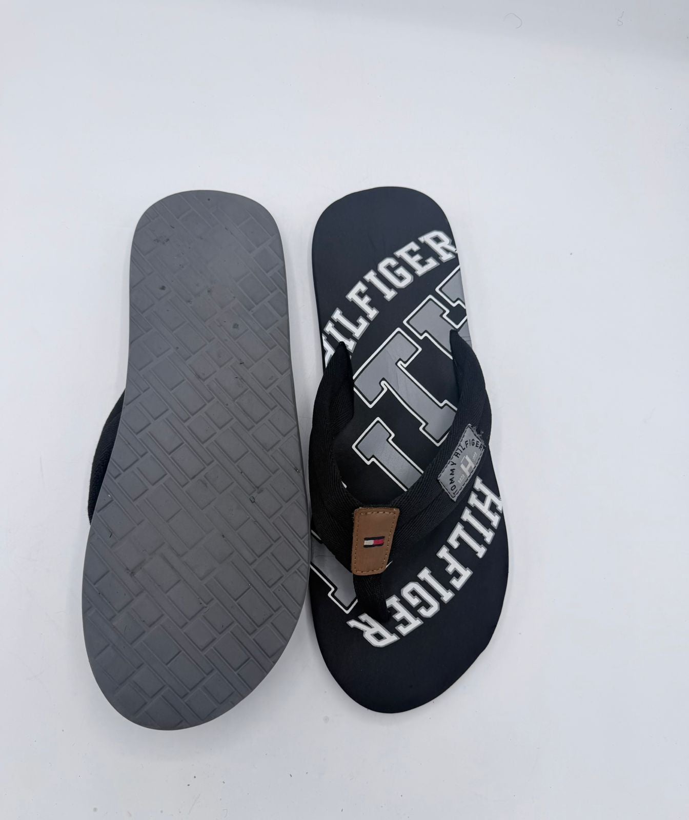 Tommy Hilfiger Men’s Essential TH Beach Sandal Flip-Flops (TSPK 0018)
