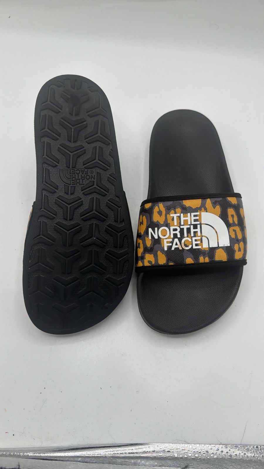 The North Face Women’s Base Camp III Slides (TSPK 0014)