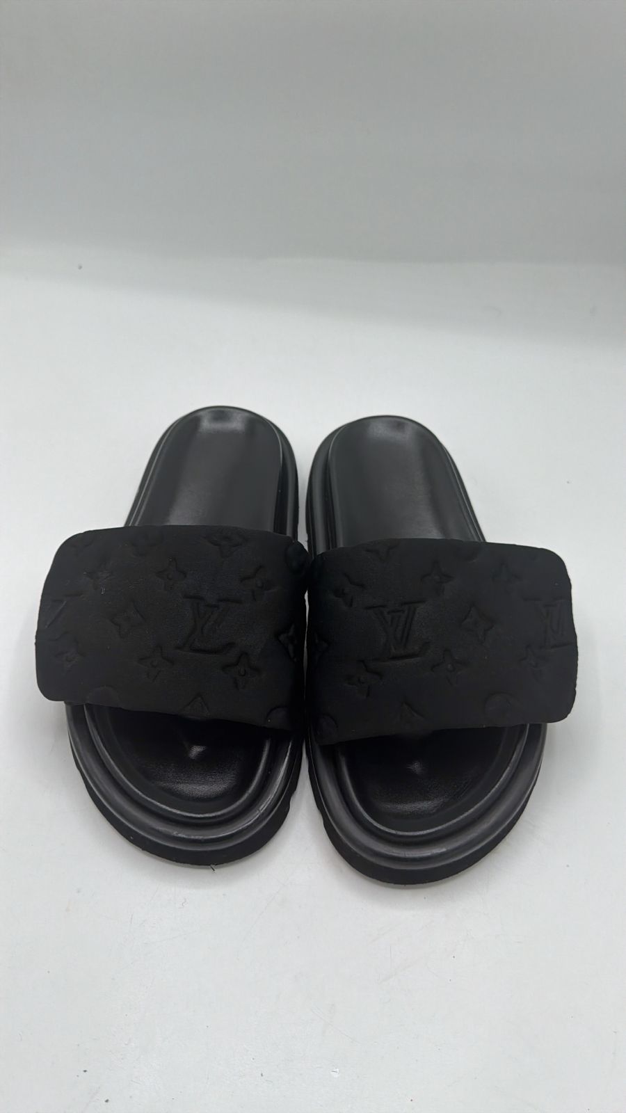 Louis Vuitton Pool Pillow Flat Comfort Mule (TSPK 0020)