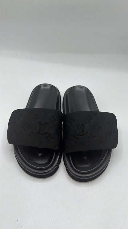 Louis Vuitton Pool Pillow Flat Comfort Mule (TSPK 0020)