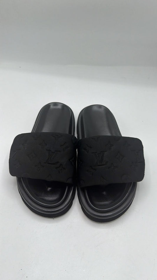 Louis Vuitton Pool Pillow Flat Comfort Mule (TSPK 0020)
