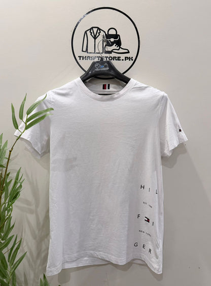 Tommy Hilfiger Off-Placement Logo T-Shirt