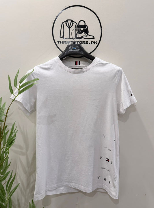 Tommy Hilfiger Off-Placement Logo T-Shirt