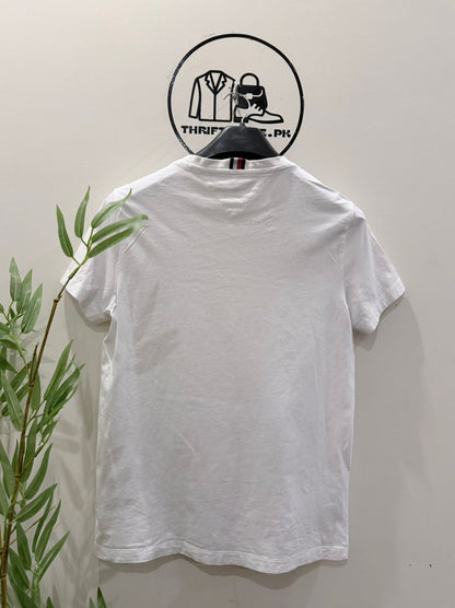 Tommy Hilfiger Off-Placement Logo T-Shirt