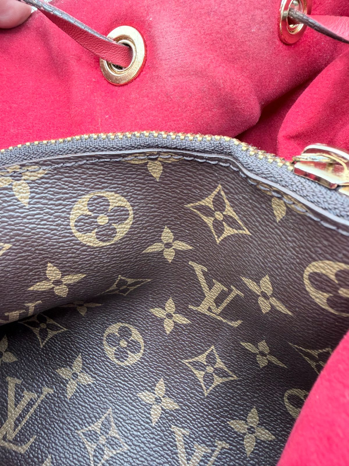 Louis Vuitton NéoNoé MM Bucket Bag