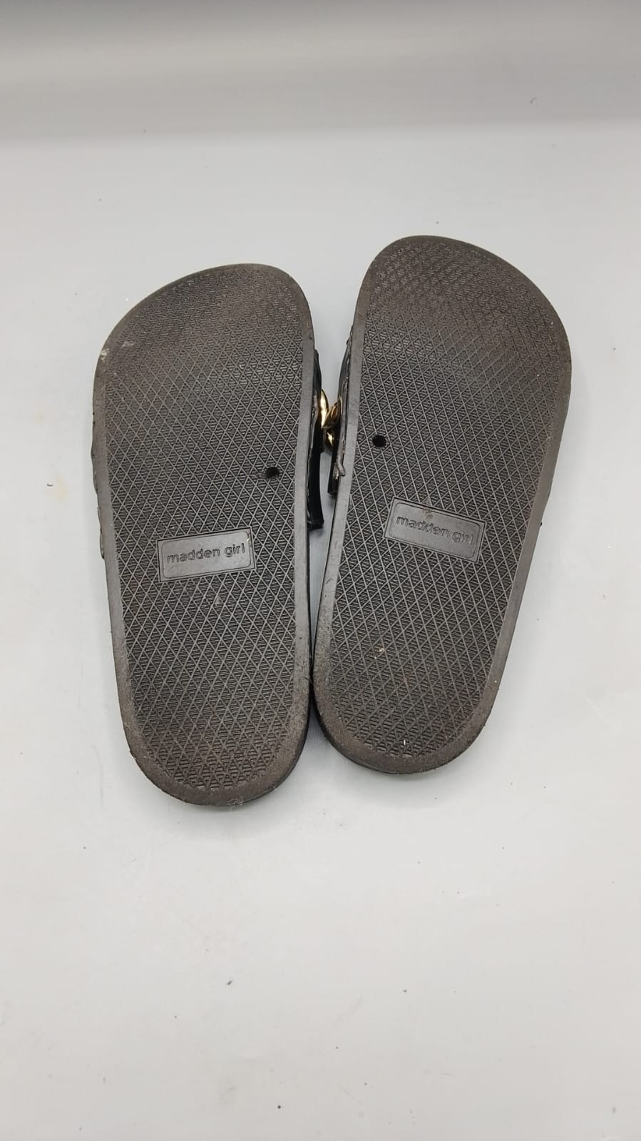 Madden Girl Flynn-C Slip-On Slippers