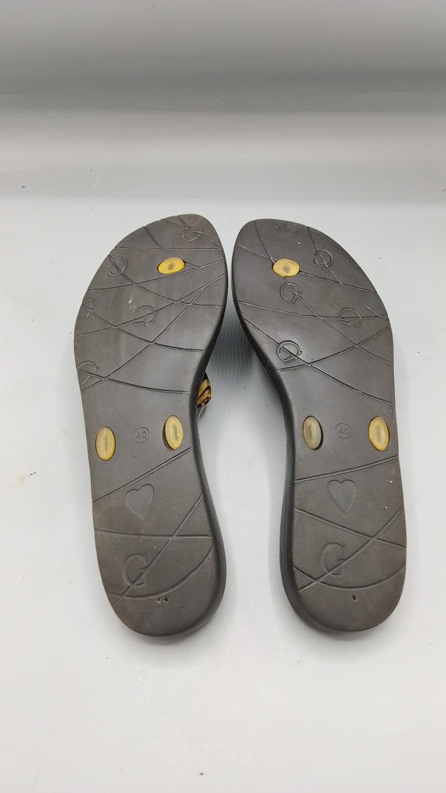 Guess Tutu Bow Thong Sandals