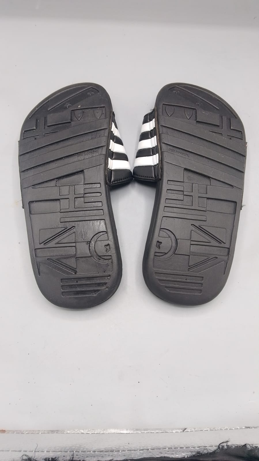 adidas Men’s Adissage Comfort Slides