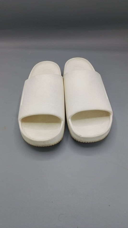Nike Calm Slides