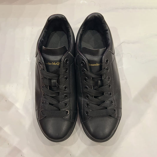 Alexander McQueen Premium Leather Low-Top Lace-Up Sneakers – Black