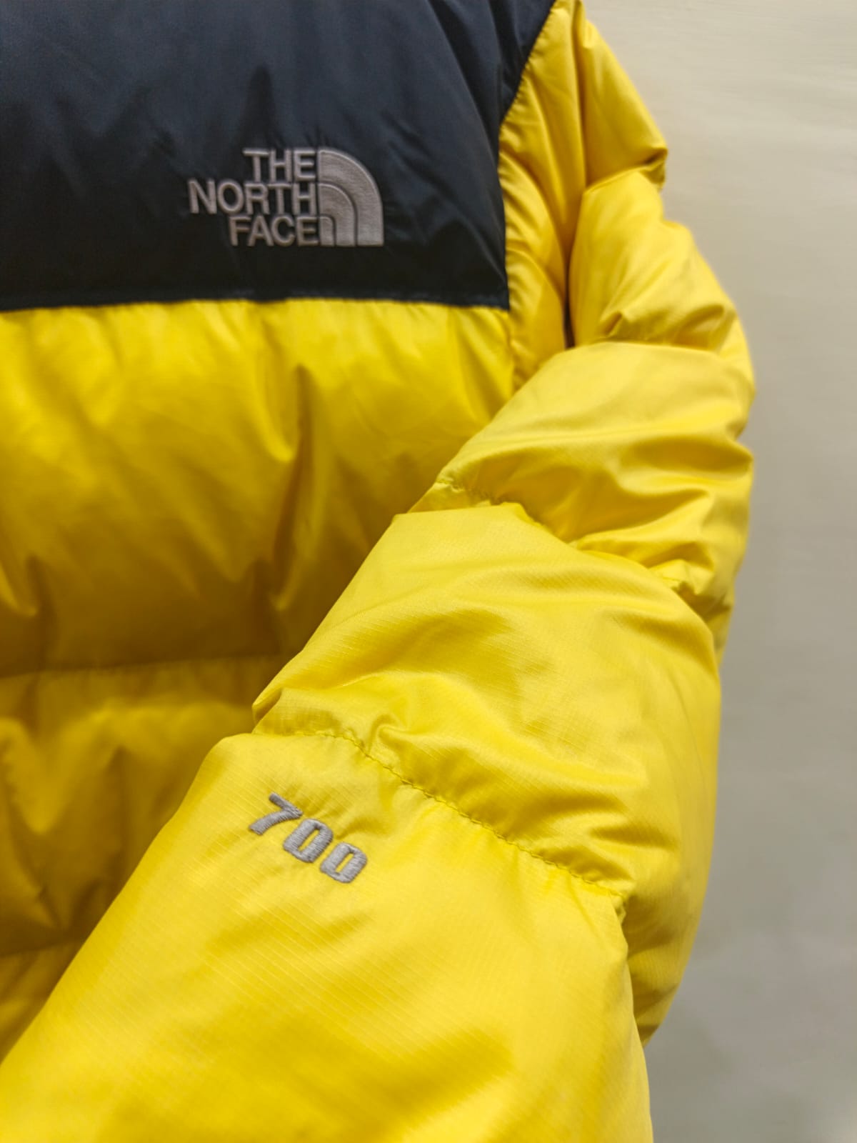 The North Face Men's 1996 Retro Nuptse Jacket - Summit Gold/Black