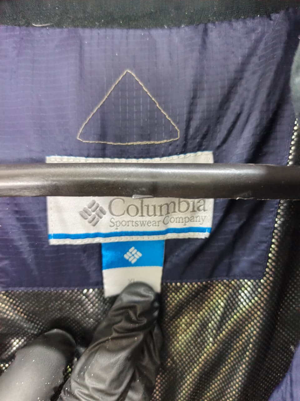 Columbia down puffer vest (navy and black)